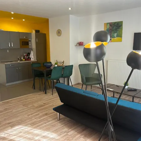 Piano Apartment Halle - Netflix - Free Wifi 4 Exterior foto