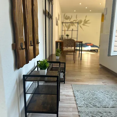 Piano Apartment Halle - Netflix - Free Wifi 4 Exterior foto
