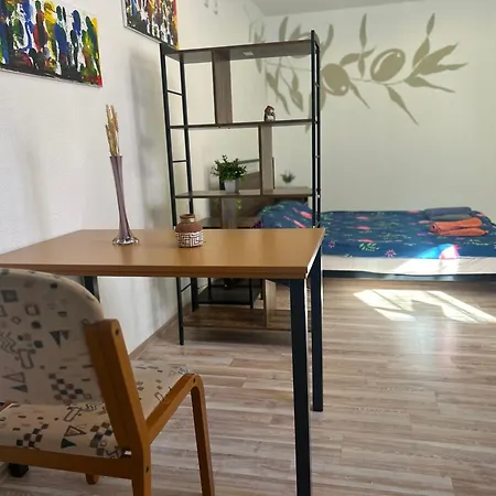 Piano Apartment Halle - Netflix - Free Wifi 4 Exterior foto