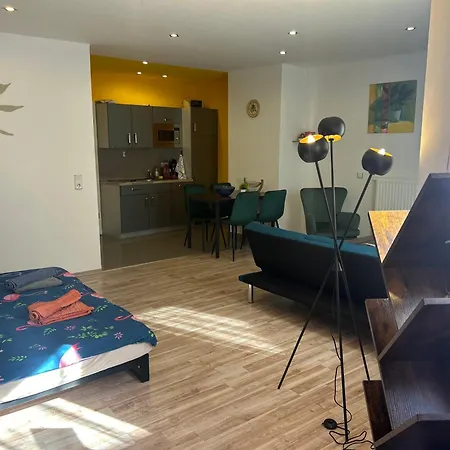 Piano Apartment Halle - Netflix - Free Wifi 4 Exterior foto